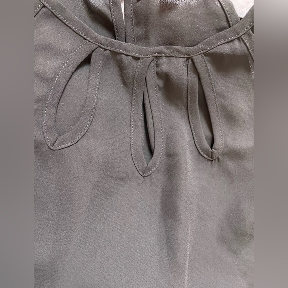 Paper moon Black Cutout Detail Tank - Picture 3 of 6